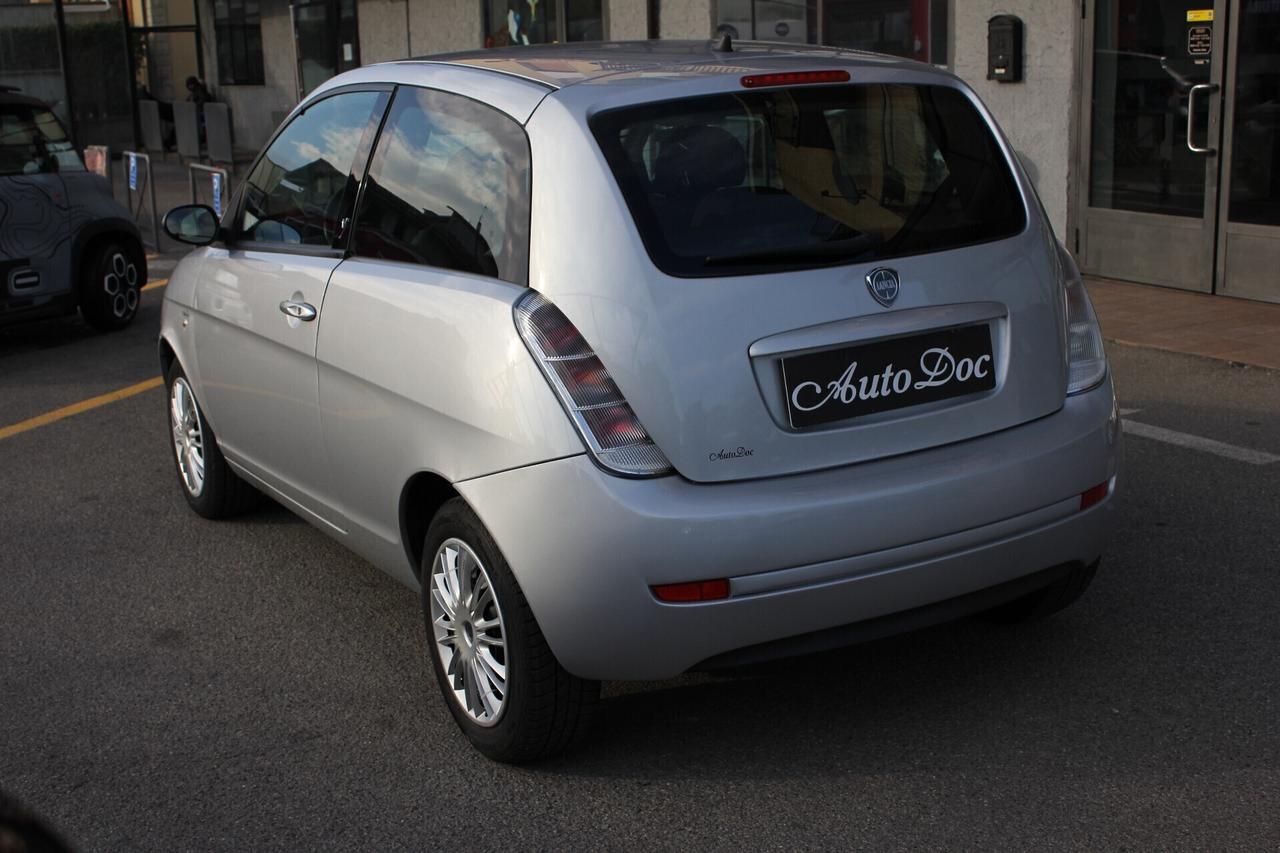 Lancia Ypsilon 1.2 60 CV Argento