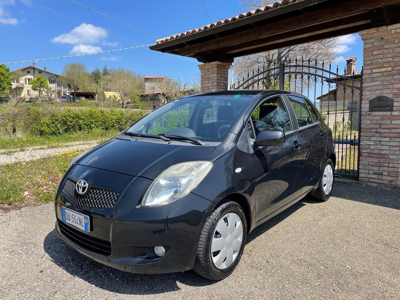Toyota Yaris 1.3 5 porte Sol