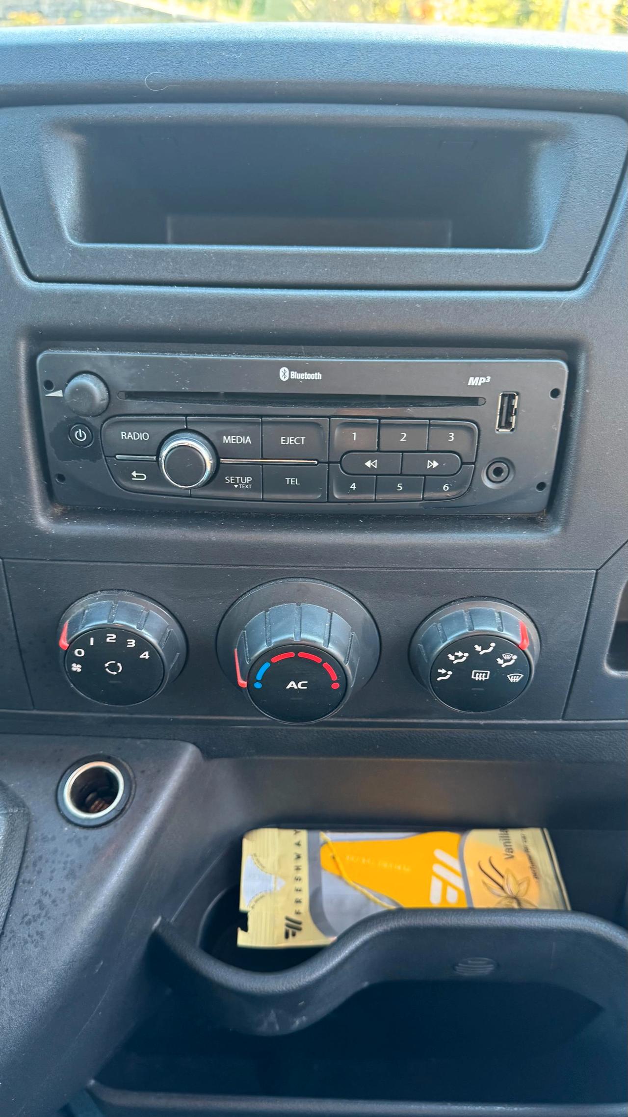 RENAULT Master T33 2.3 dci 125cv L2H2 E5