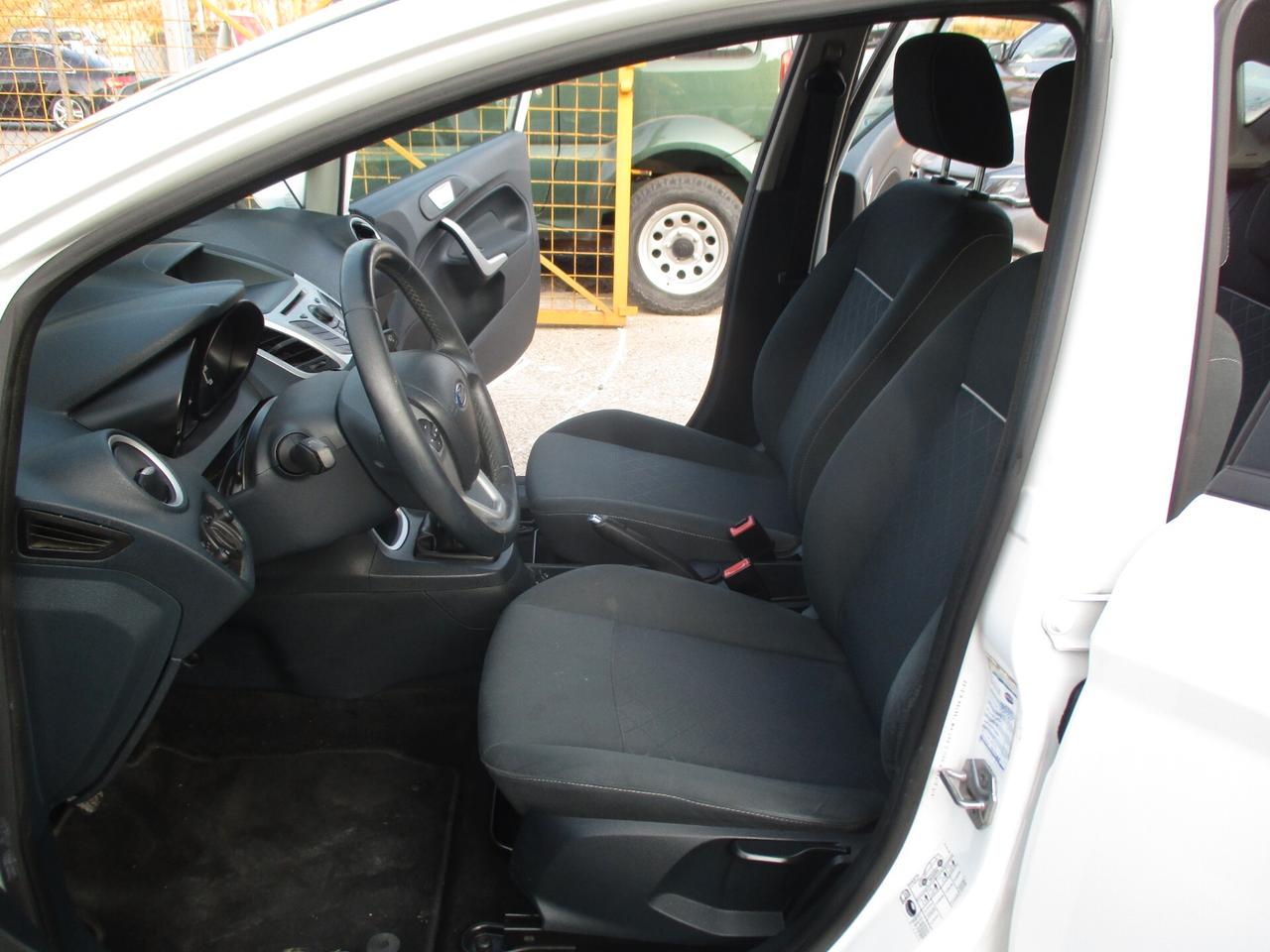 Ford Fiesta 1.2 82 CV 5 porte Titanium 2012