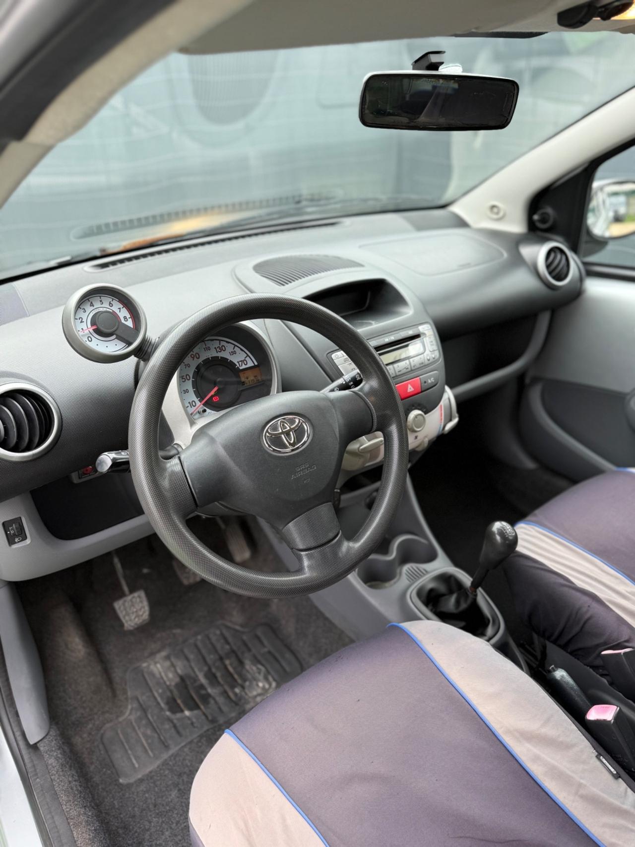 Toyota AYGO 1.0 BENZINA 5 PORTE UNICOPROPRIETARIO