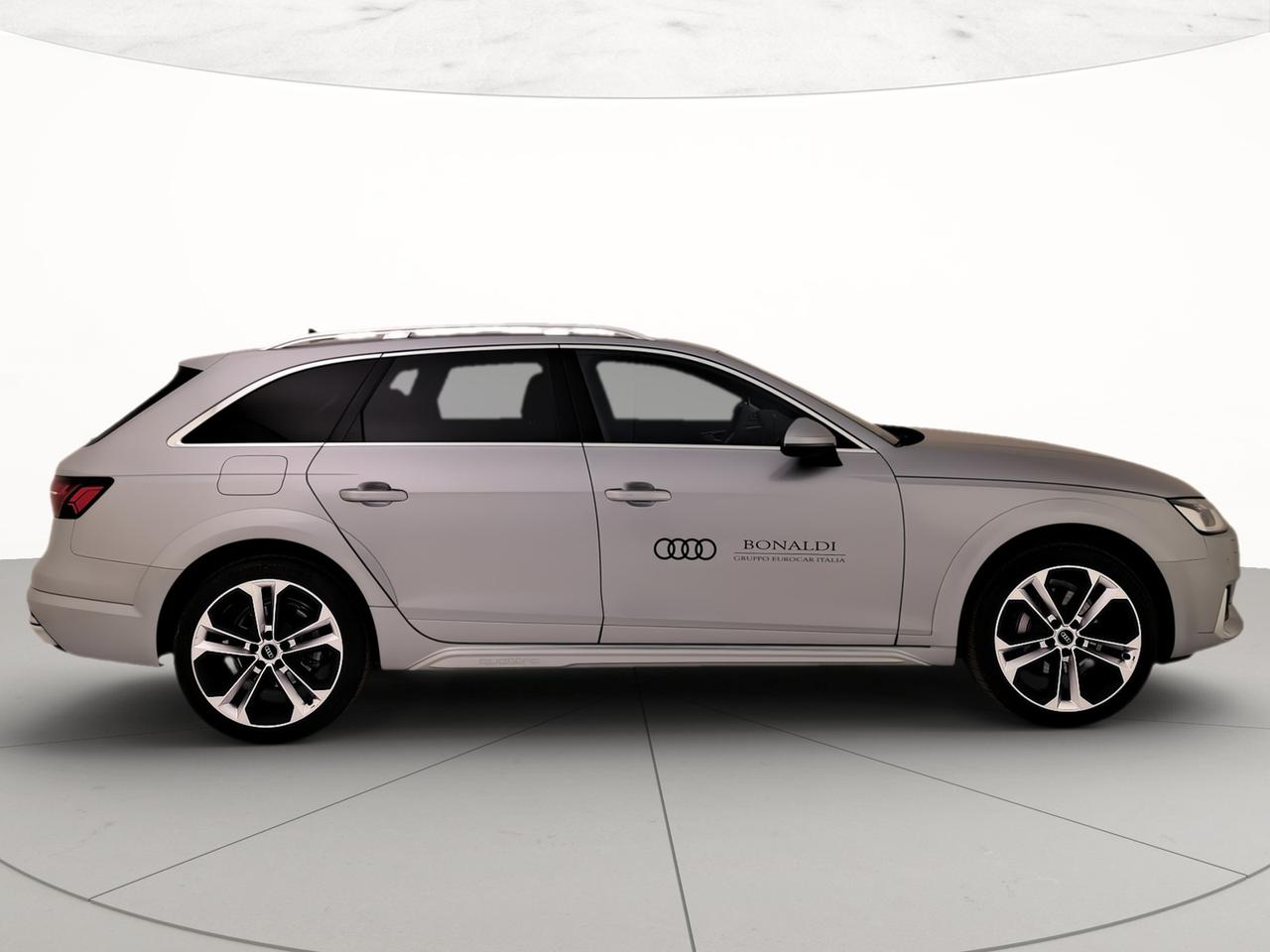 Audi A4 allroad allroad 40 2.0 tdi mhev identity contrast quattro 204cv s-tronic