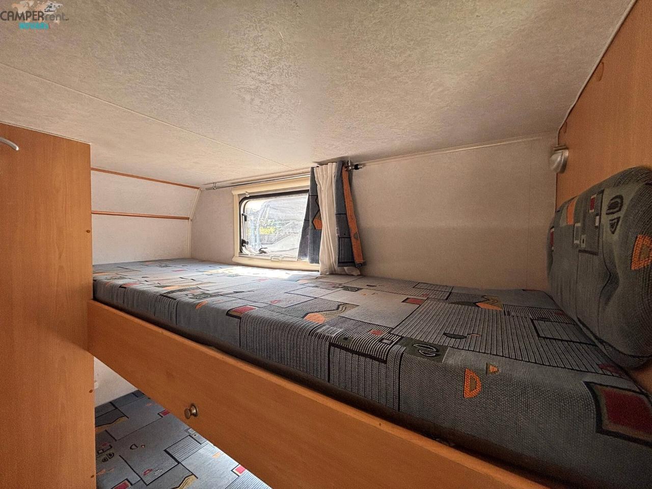 ELNAGH MARLIN 64 - mansardato con letti a castello longitudinali in coda