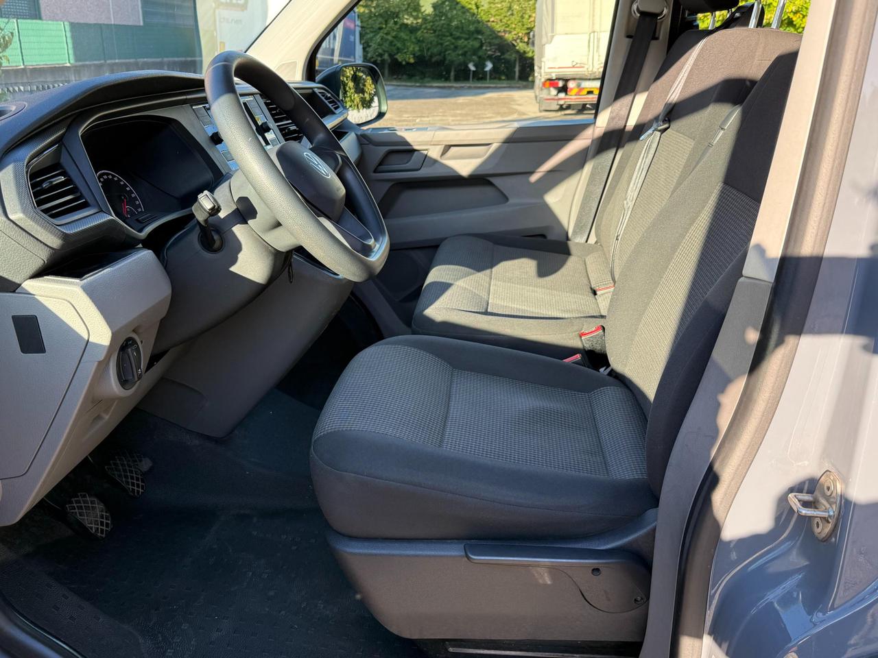 VOLKSWAGEN Transporter T6.1 28 2.0 tdi 110cv kombi Business p.c.