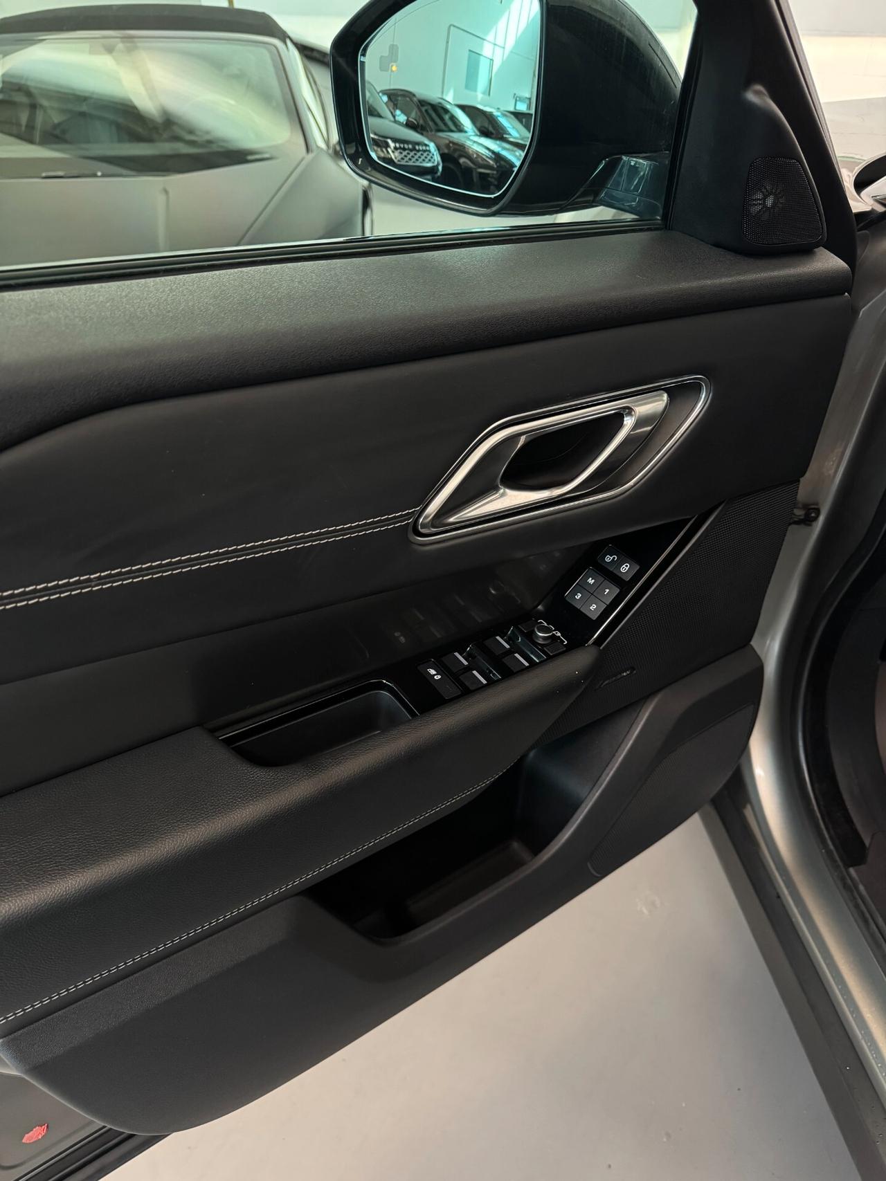 Land Rover Range Rover Velar 2.0cc 180cv Tetto panoramico Impianto audio MERIDIAN Finanziabile