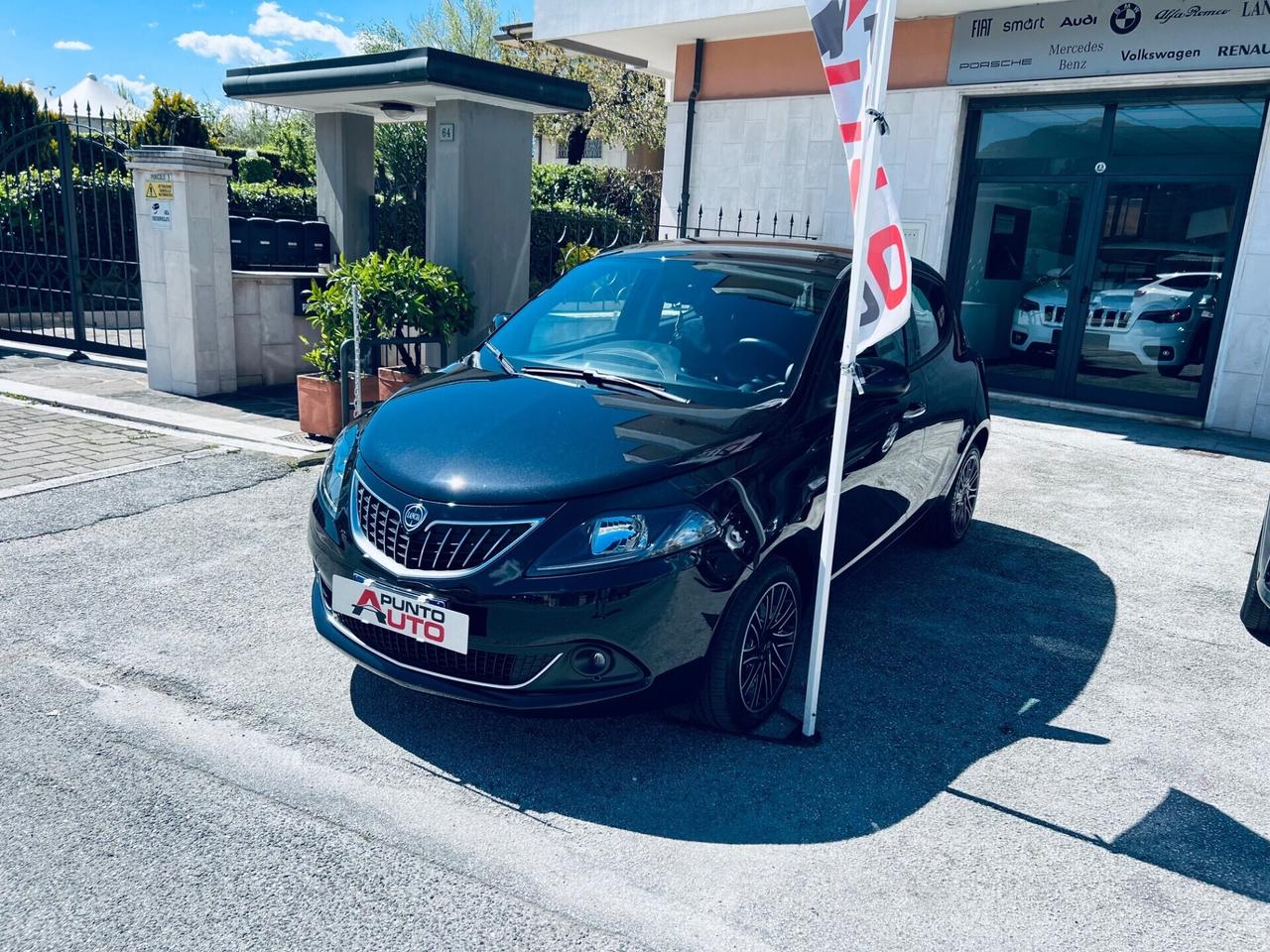 Lancia Ypsilon 1.0 S&S Hybrid Gold CARPLAY 27MILA