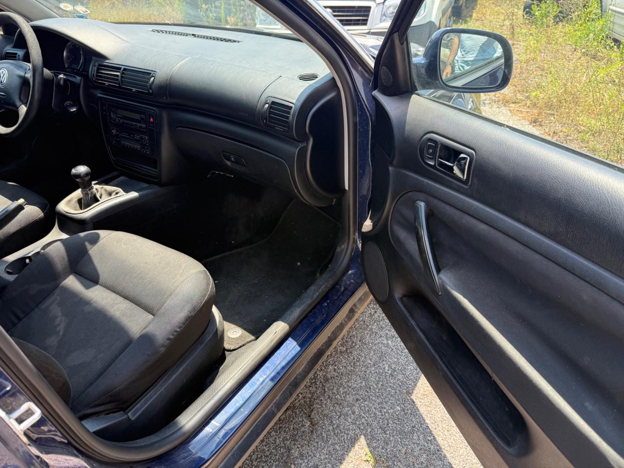 Volkswagen Passat 1.9 TDI/130 CV cat Var. T.line