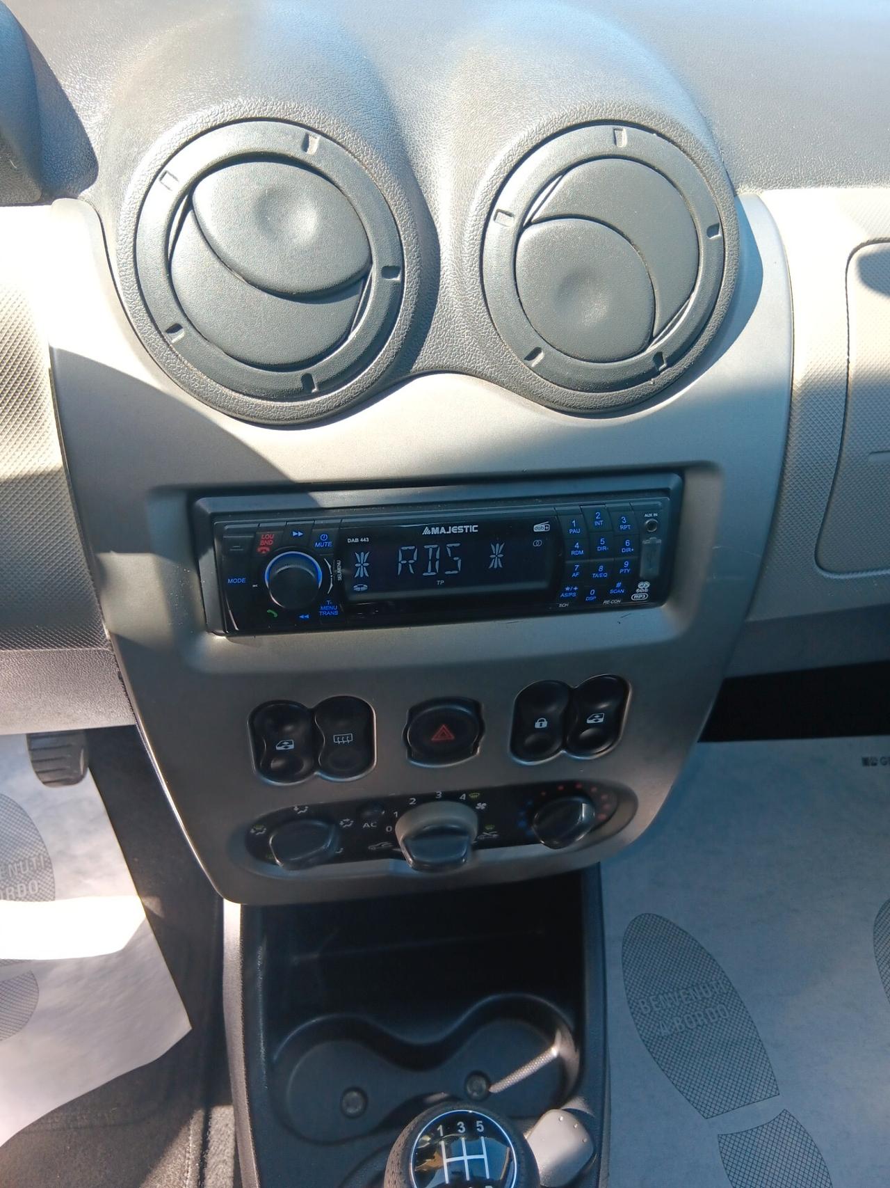 Dacia Sandero 1.2 16V Lauréate