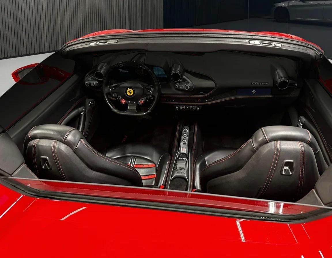 Ferrari F8 Spider Tributo 3.9