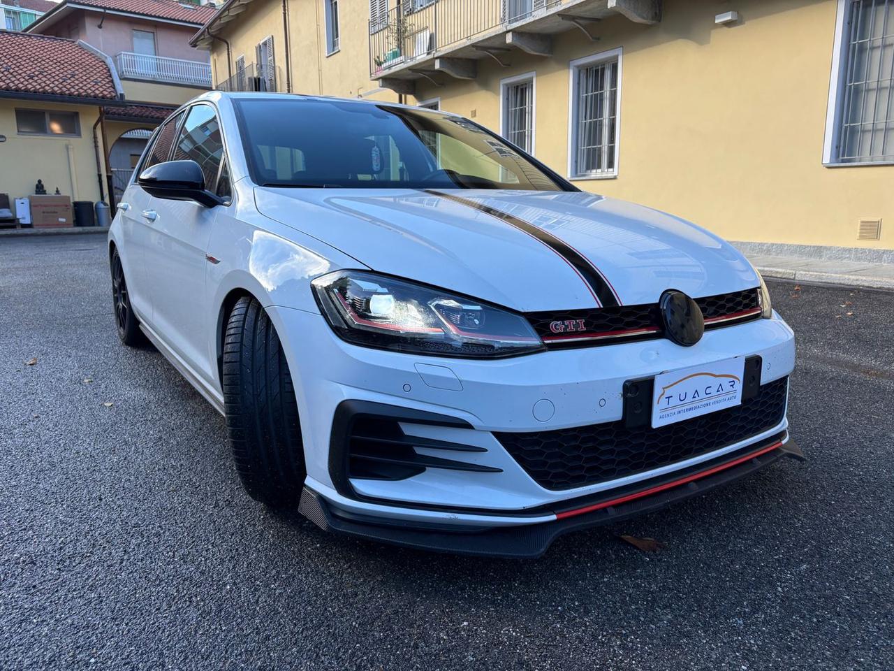 Volkswagen Golf Sport 2.0 GTI Performance #7593