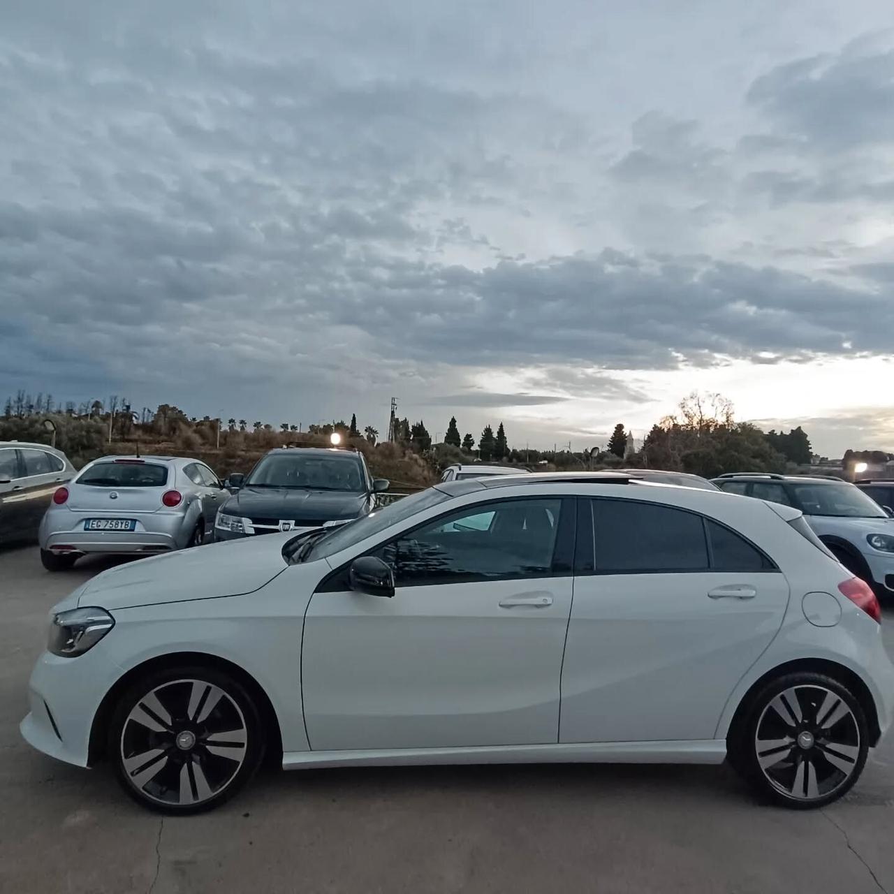 Mercedes-benz A 160 d Sport NIGHTPACK TETTO APRIBILE