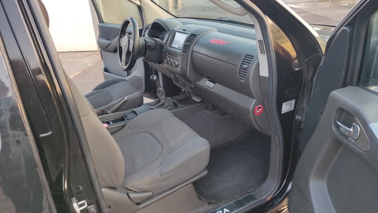 Nissan Navara PICK-UP 2.5 dCi DOPPIA CABINA Hard Top - 2008