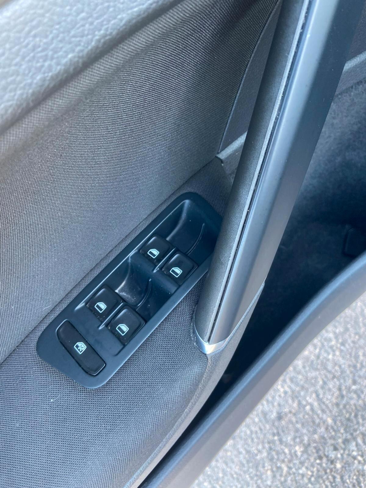 Volkswagen Golf Variant 1.6 TDI 110 CV 5p. Business BlueMotion Technology