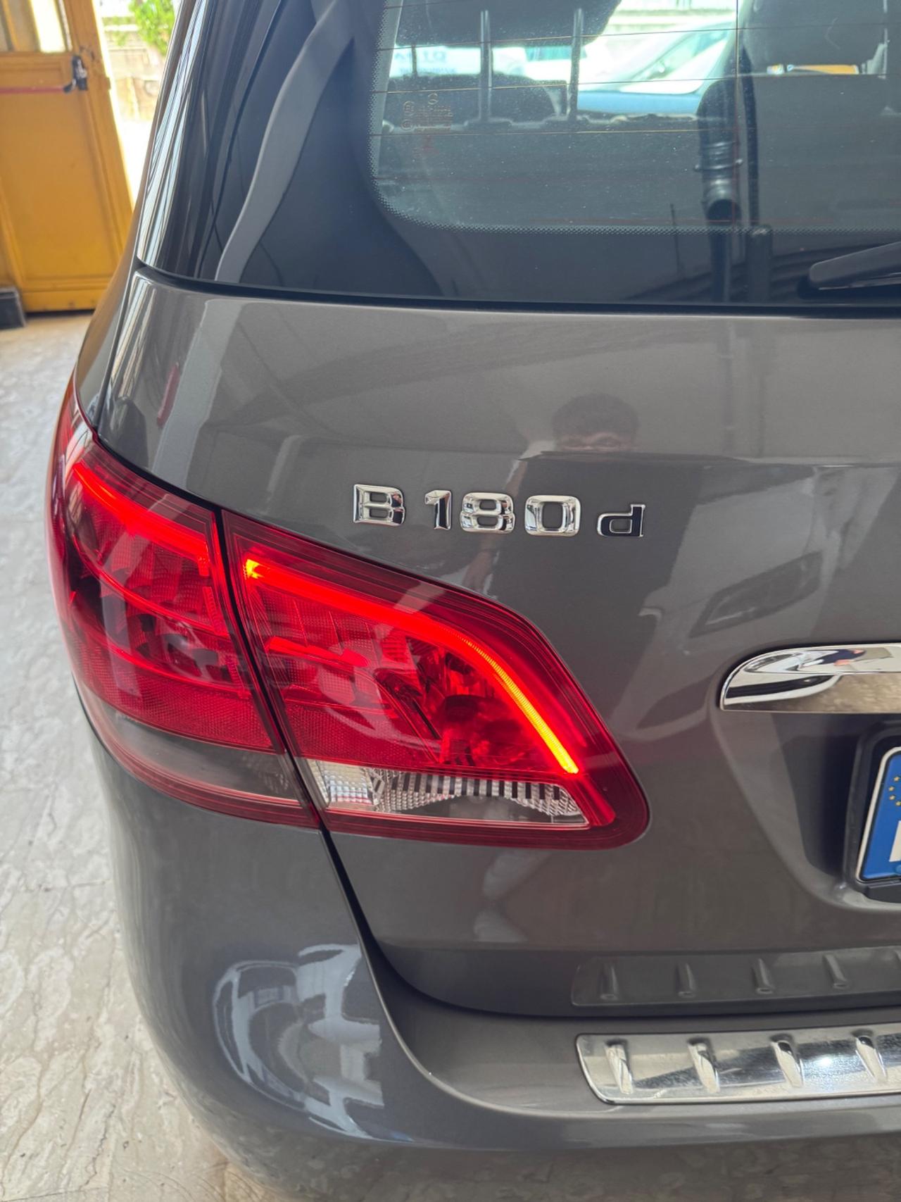 Mercedes-benz B 180 B 180 d Executive