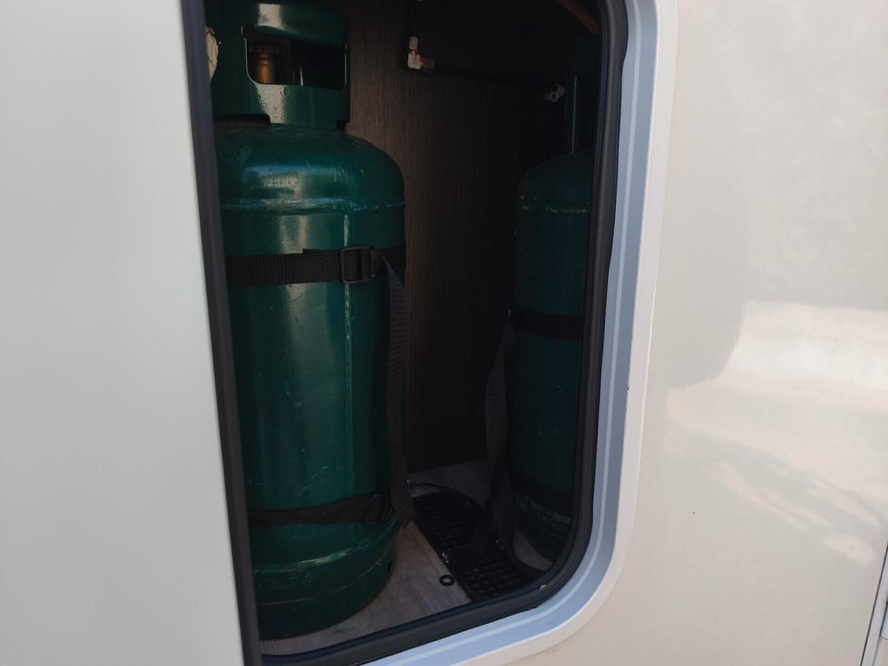 Benimar TESSORO 463- 5posti letto e 5 posti marcia