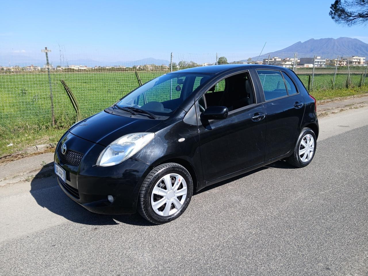 Toyota Yaris 1.3 5 porte Sol KM CERTIFICATI