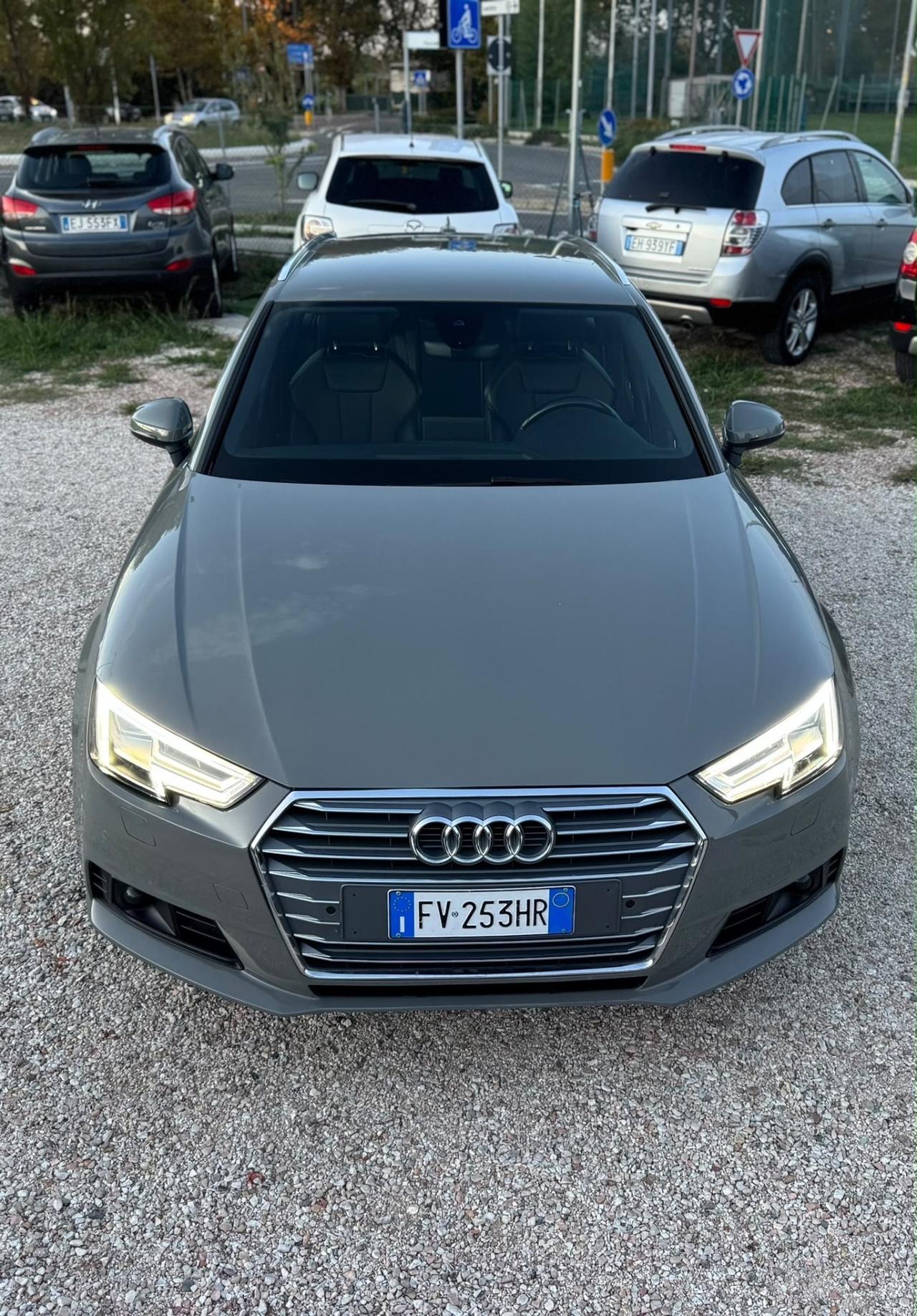 Audi A4 Avant 40 TDI quattro S tronic Line edition