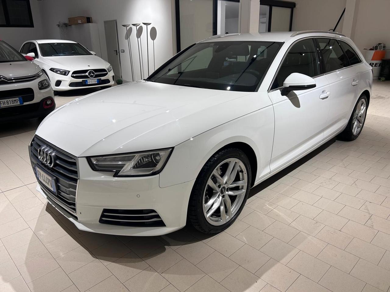 Audi A4 Avant 2.0 TDI 122 CV S tronic S line edition