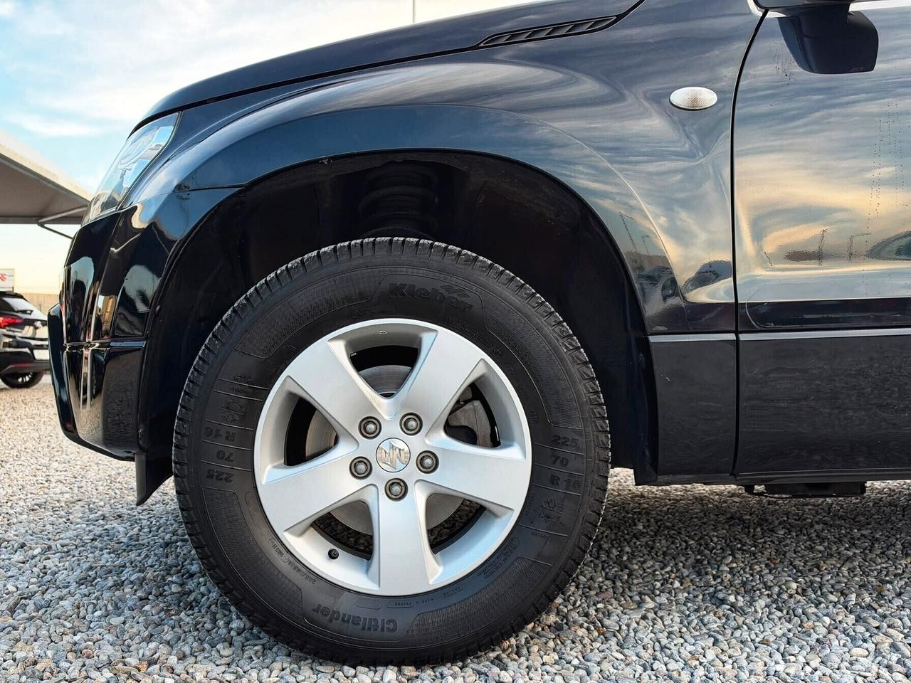 Suzuki Grand Vitara 1.9 DDiS 3 porte OK NEOPATENTATI