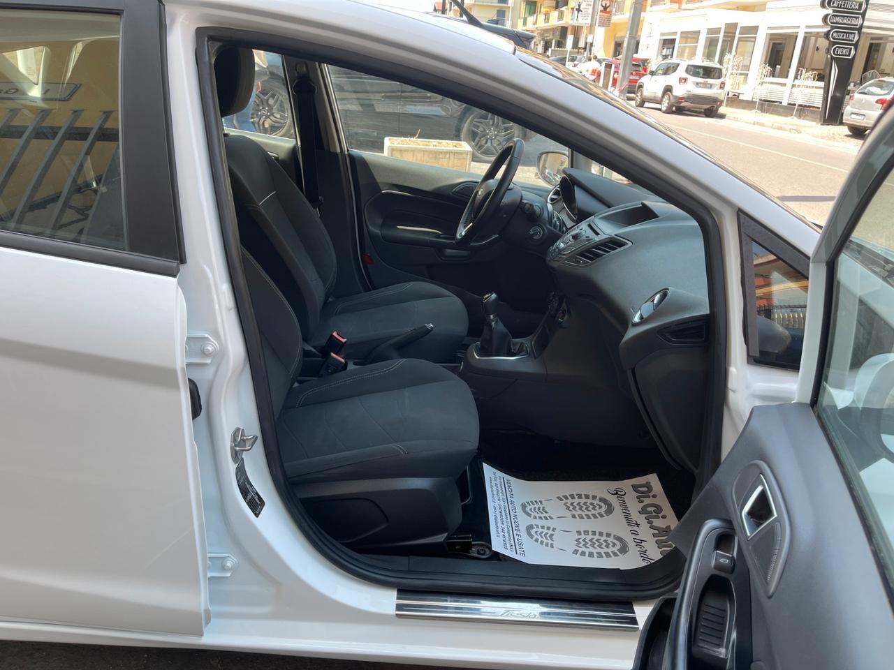Ford Fiesta 1.4 5 porte GPL Business