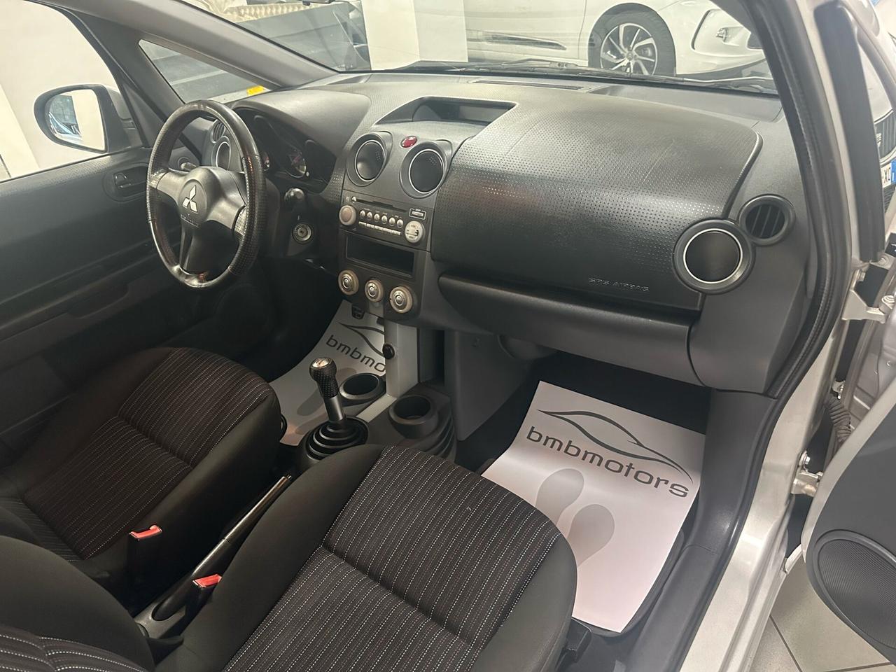 Mitsubishi Colt 1.3 16V 5p. Insport