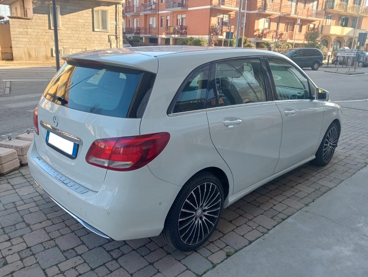 Mercedes-benz B 180 B 180 d 109 CV