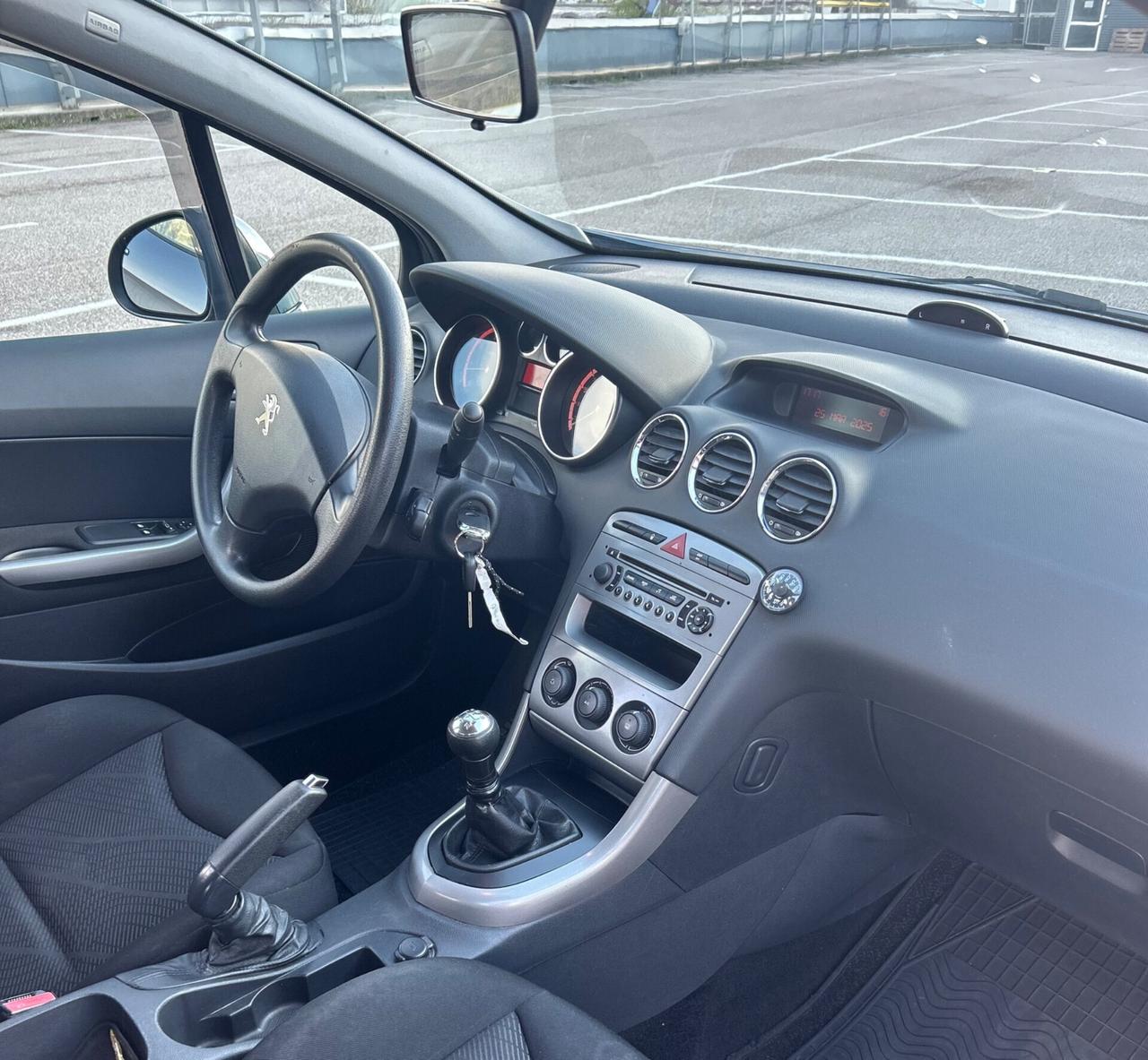 Peugeot 308 1.6 VTi 120CV 5p. Active Neopatentati
