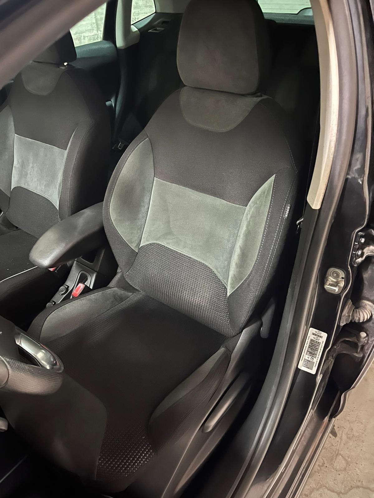 Citroen C3 1.4 VTi 95 Exclusive Style. Km 100.000