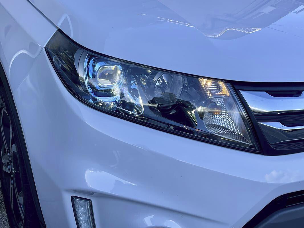 Suzuki Vitara 1.6 DDiS 4WD AllGrip V-Top Navigatore-Telecamera post.-Sedili Pelle-Alcantara