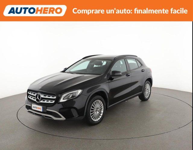 MERCEDES-BENZ GLA 200 d Automatic Business