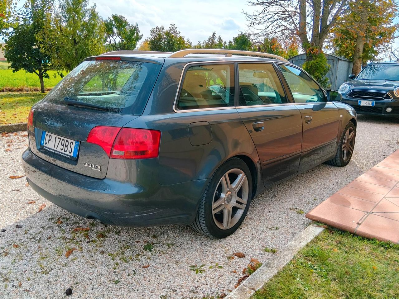 Audi A4 3.0 V6 TDI Avant quattro Top