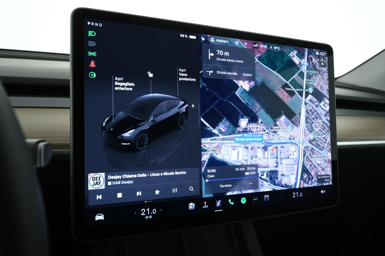 TESLA Model Y Long Range Dual Motor awd + AUTOPYLOT MAX