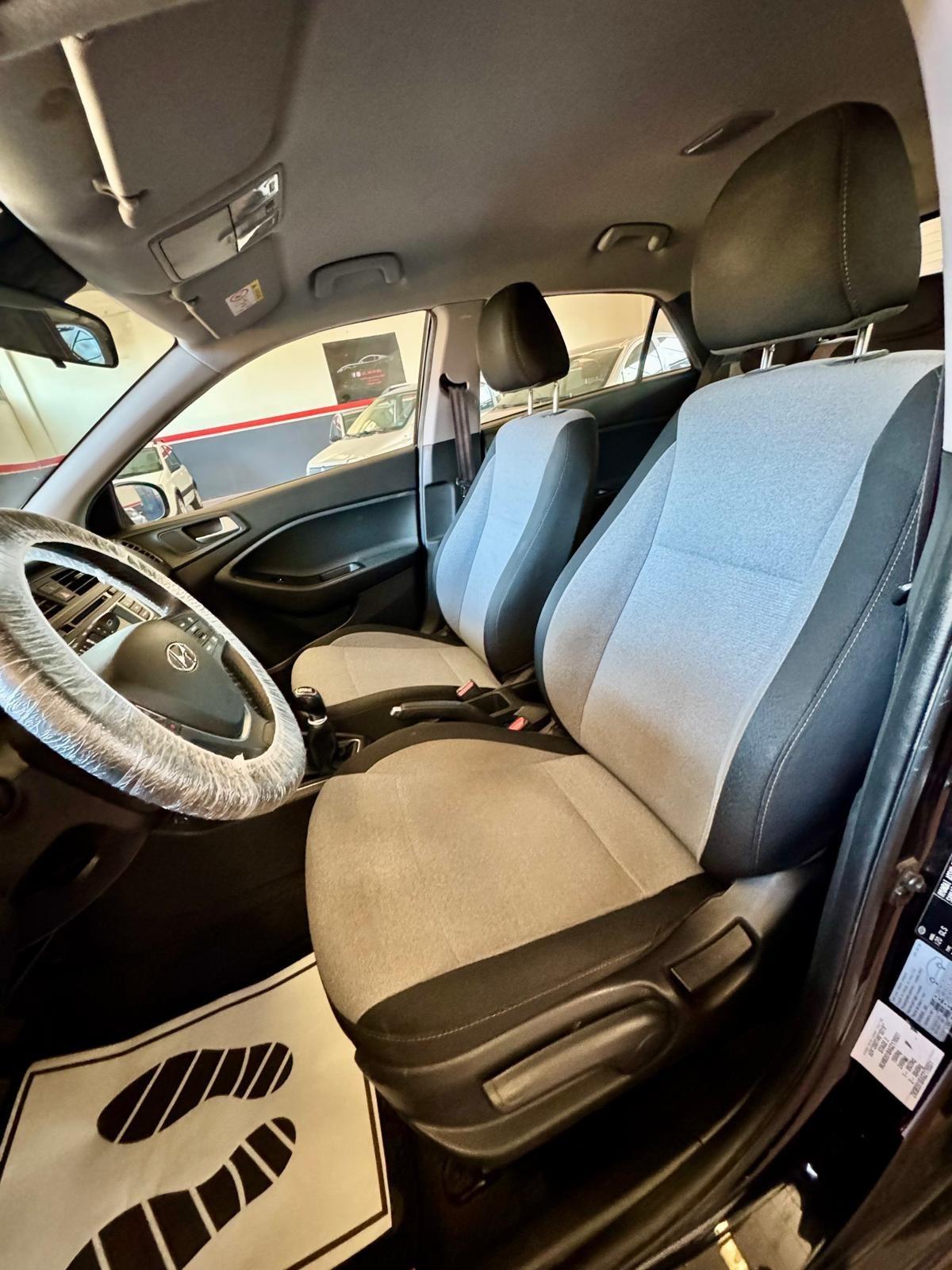 Hyundai i20 1.2 MPI MT GPL Connectline