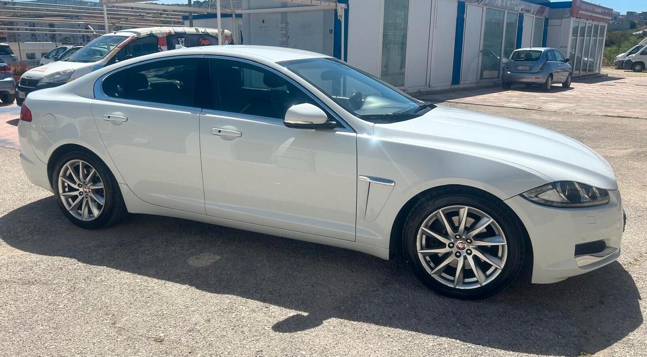 Jaguar XF 2.2 165 CV FULL