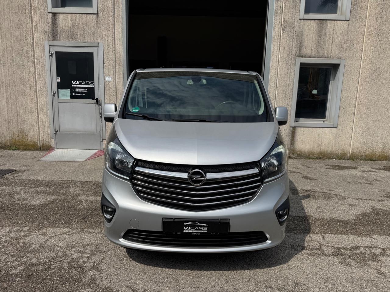 Opel Vivaro 8 posti