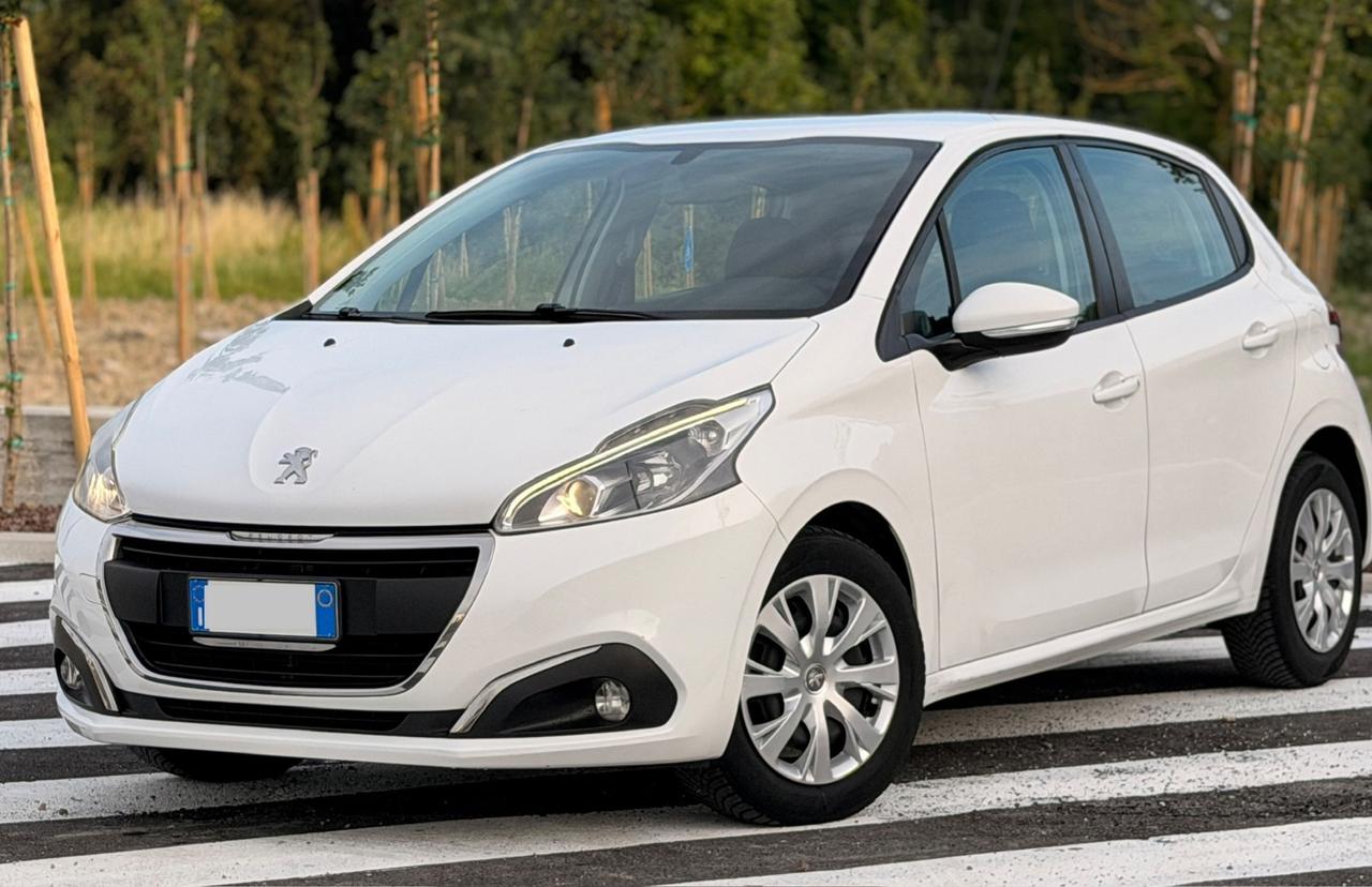 Peugeot 208 PureTech 82 5p. GPL Allure