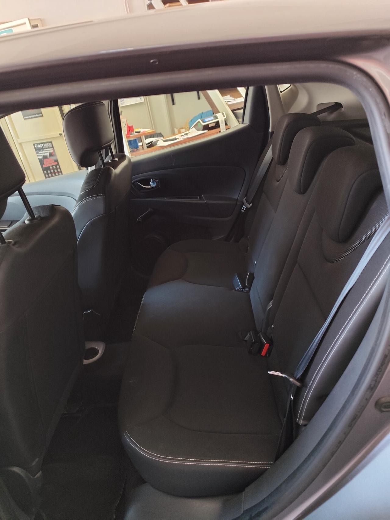 Renault Clio 1.2 75CV 5 porte Costume National