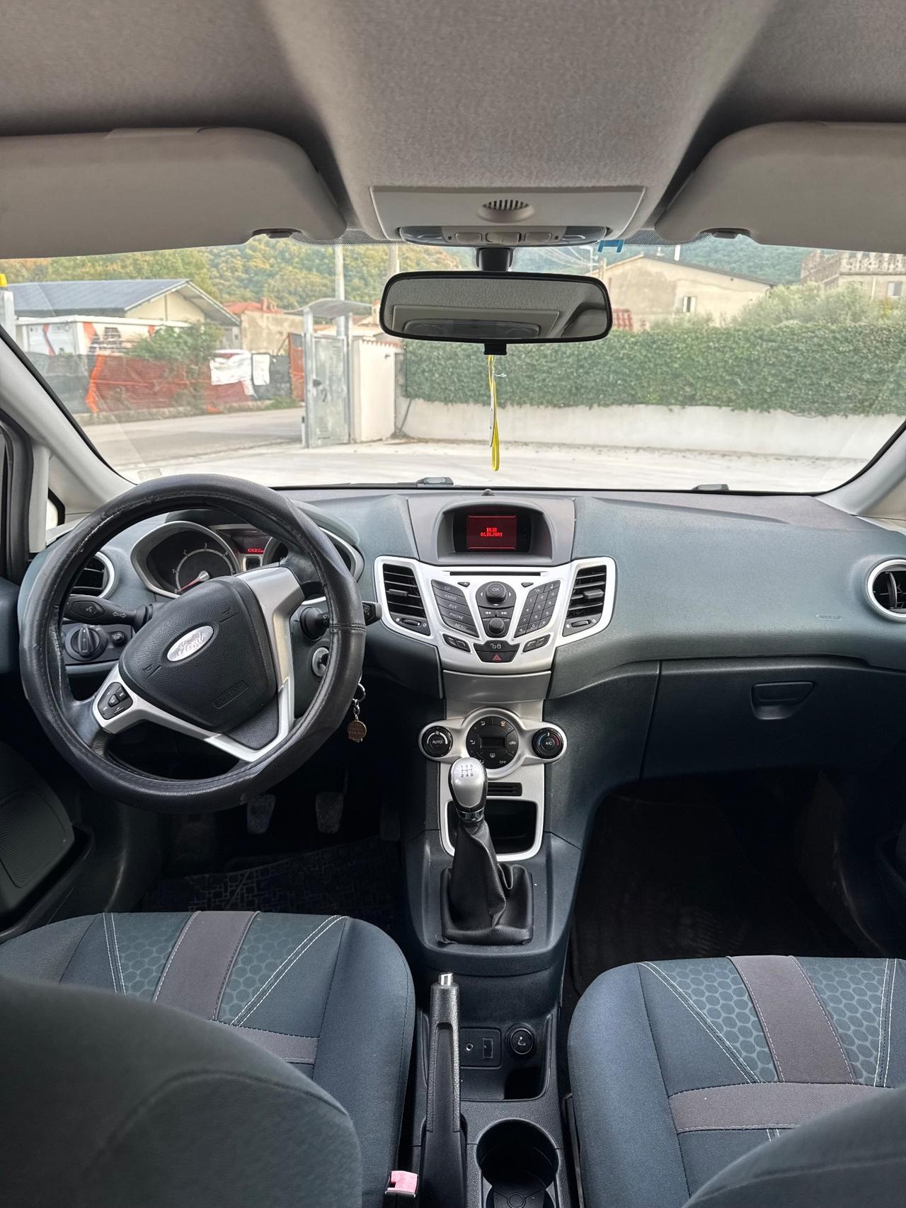 Ford Fiesta 1.4 TDCi 5p. Titanium