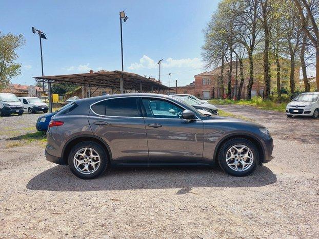 Alfa Romeo Stelvio 2.2 160 CV AT8 Business - 2021