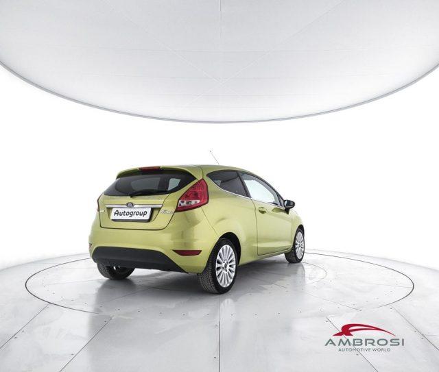 FORD Fiesta 1.4 TDCi 68CV 3 porte Titanium