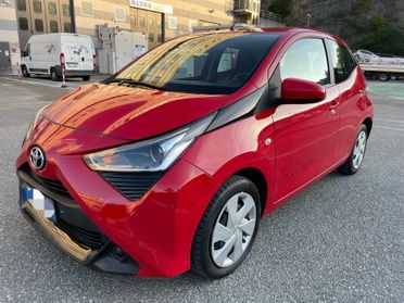Toyota Aygo 1.0BENZINA 72 CV 5 porte / E6 - NEOPATENTATI