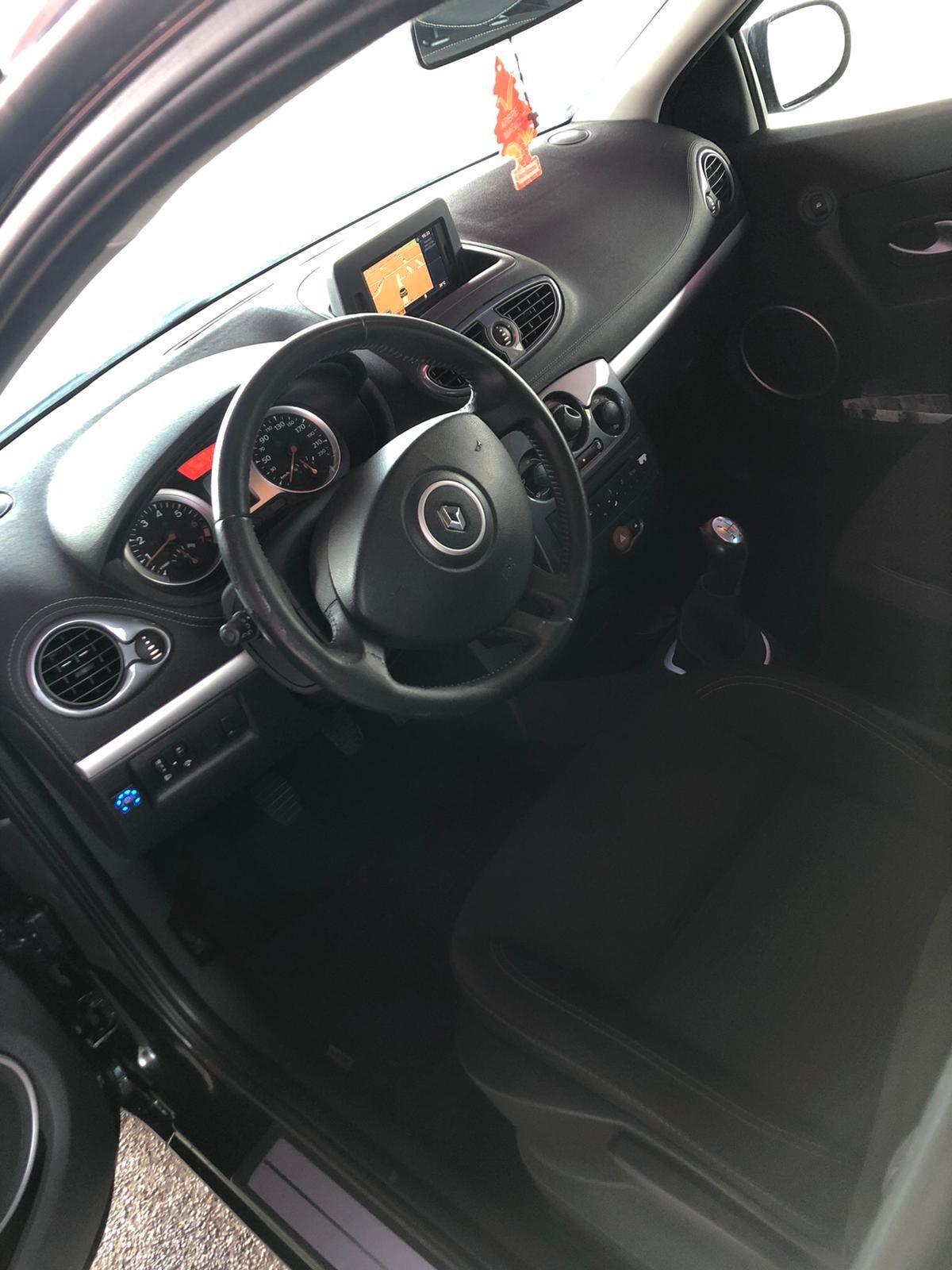 Renault Clio 1.2 16V 5 porte GPL per NEOPATENTATI