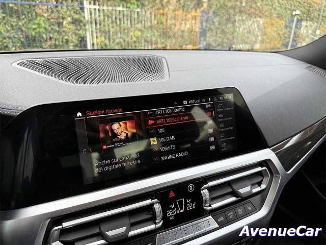 BMW 330 i xdrive Luxury BERLINA CILINDRATA 2.000