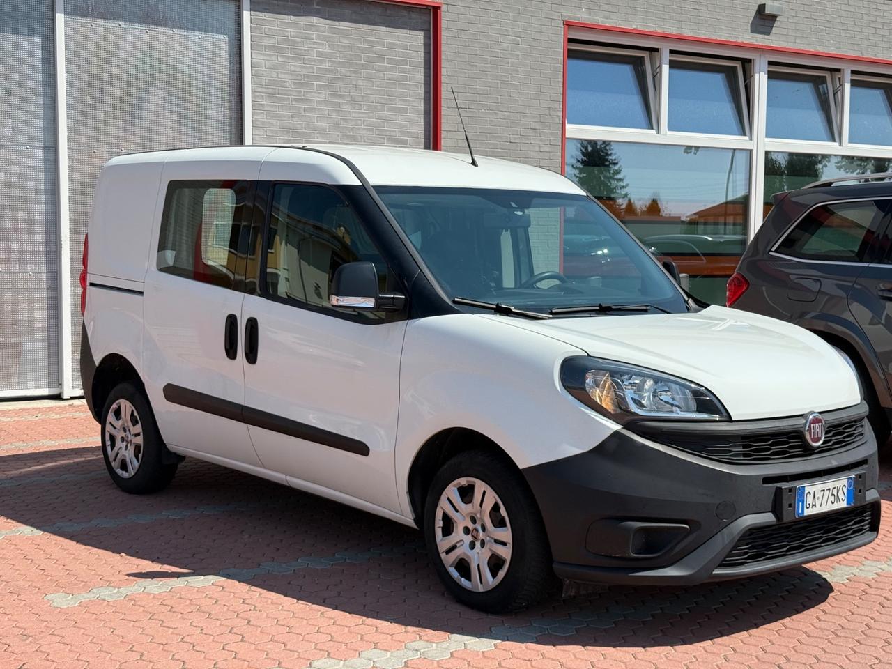 Fiat DOBLO CARGO CASSONE E VETRI 1.6 Mjet 105cv E6D 2POSTI