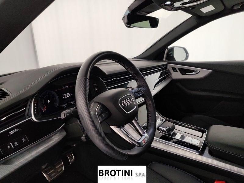 Audi Q8 50 TDI 210kW quattro tip. S Line Edition