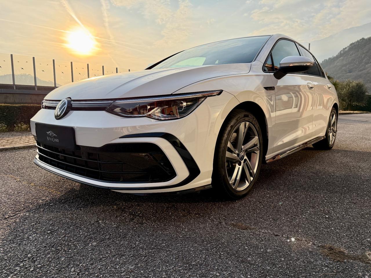 Volkswagen Golf 8 2.0 TSI DSG 4Motion R-Line