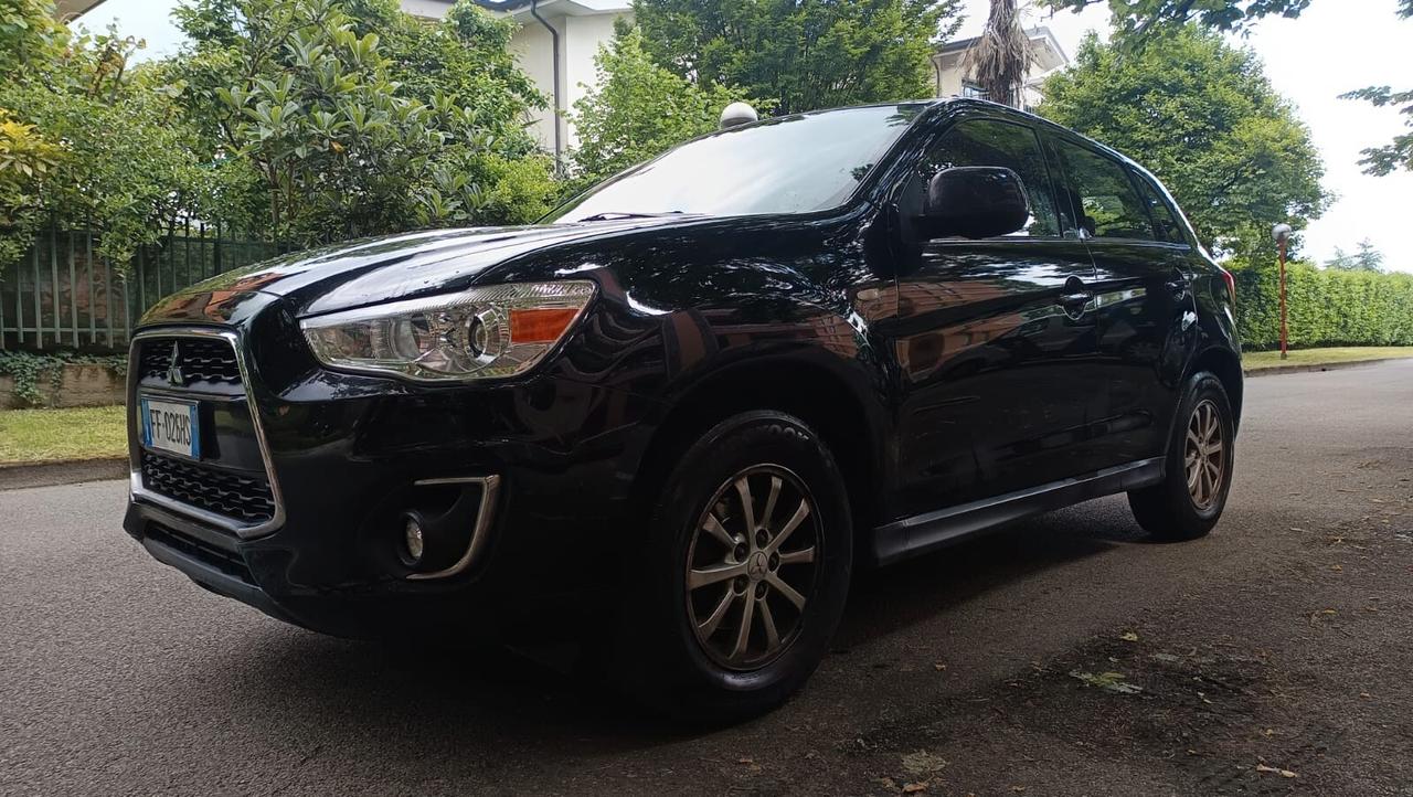Mitsubishi ASX 1.6 DI-D 114 CV 4WD Instyle Panoramic