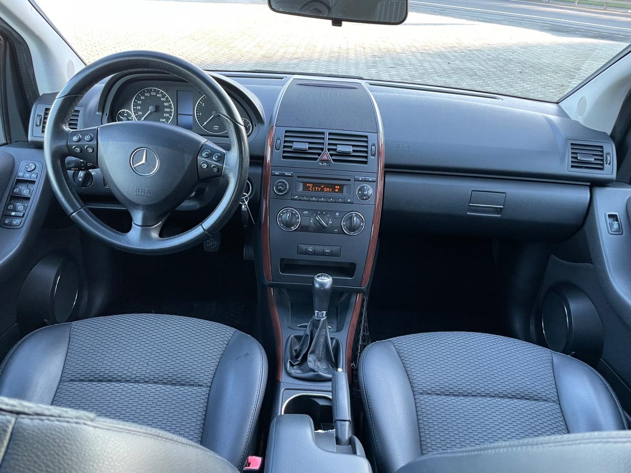 Mercedes-benz A 160 BlueEFFICIENCY Elegance