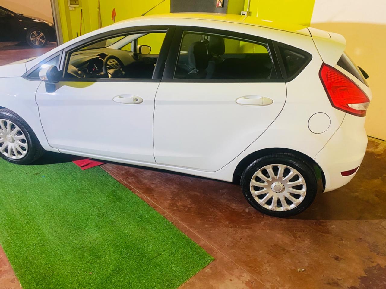 Ford Fiesta 1.4 5 porte Bz.- GPL Titanium