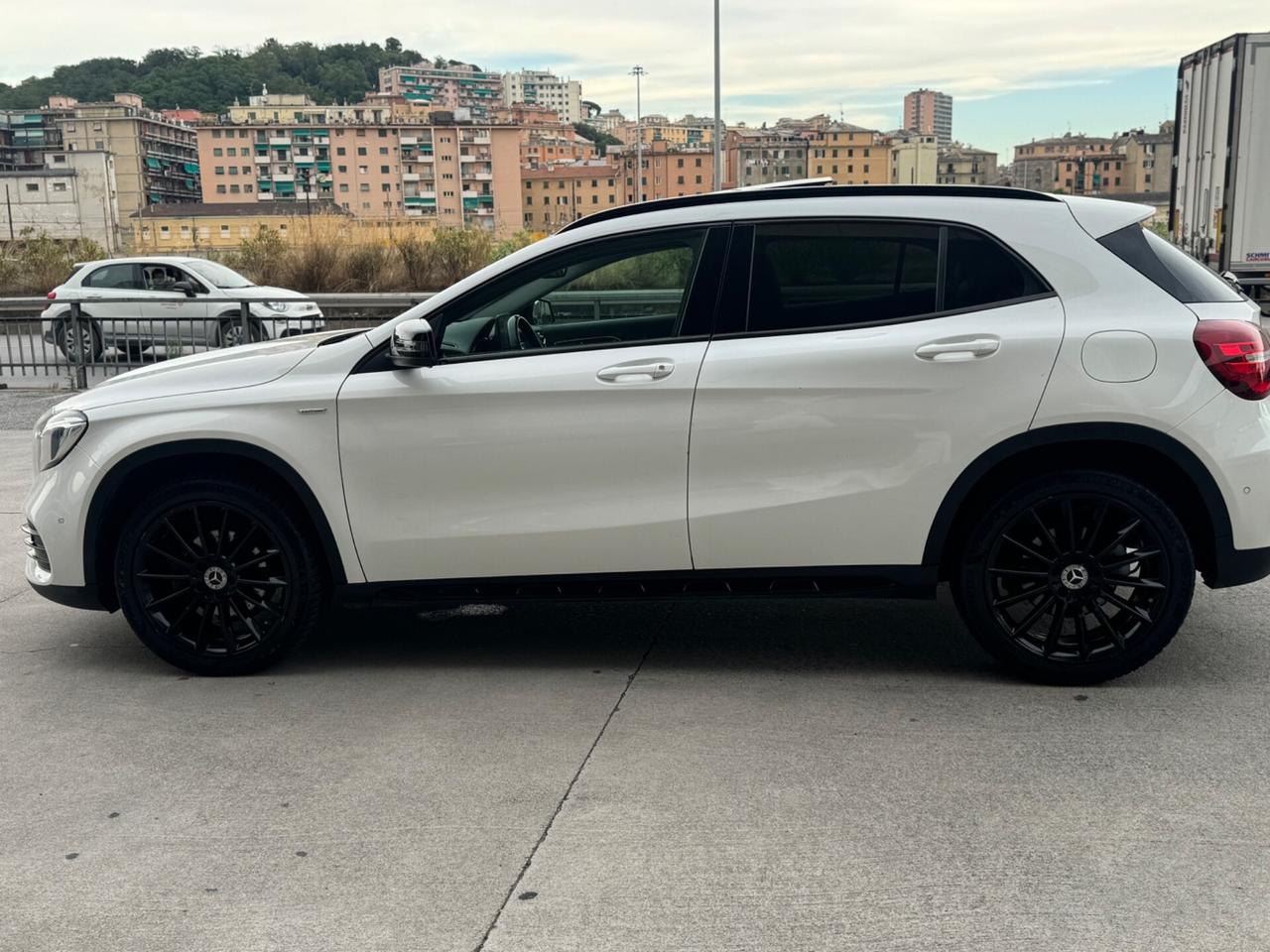 Mercedes-benz GLA 200d 4Matic Premium AMG edition